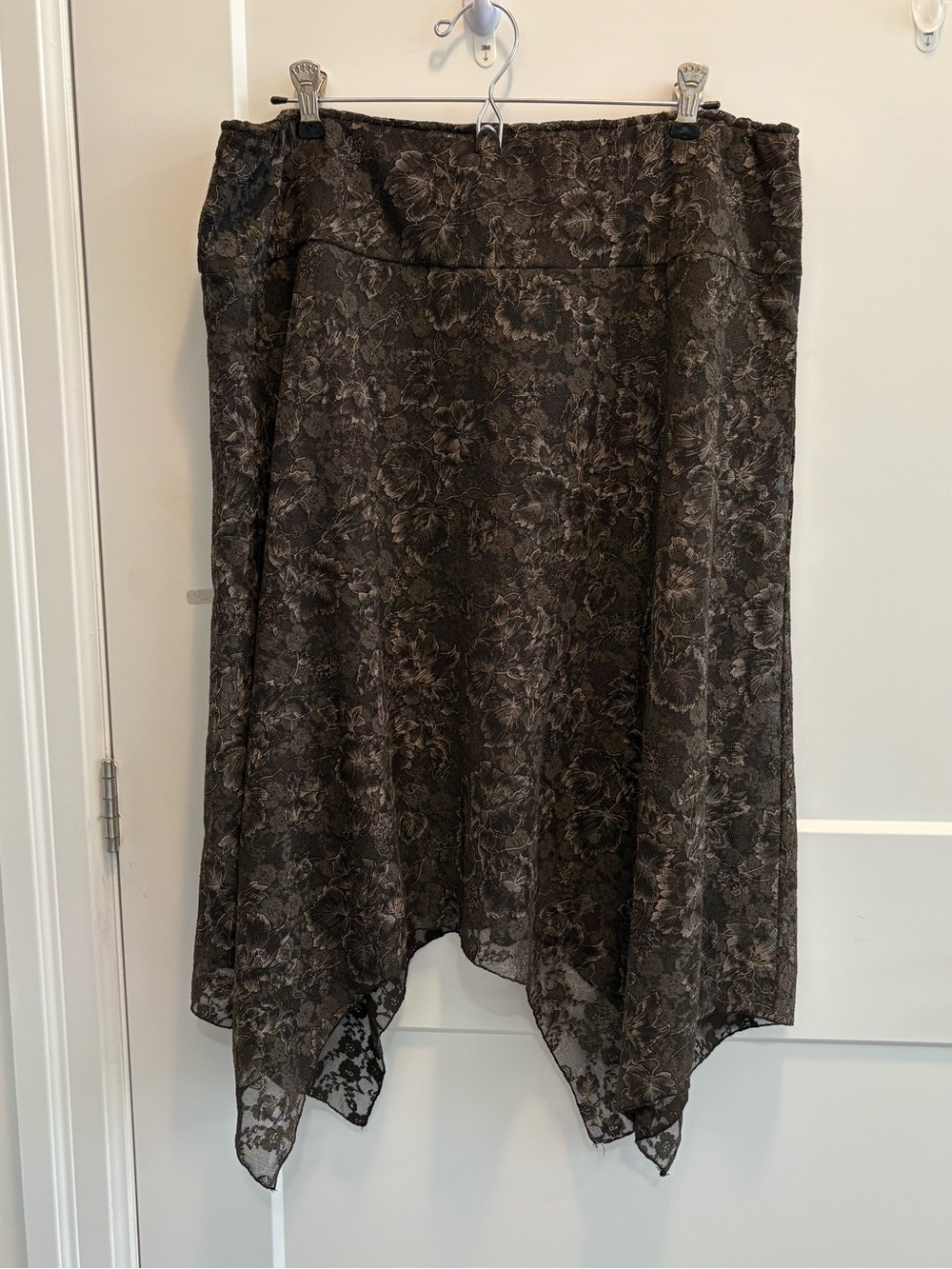 Vintage 90โs brown lace Asymmetrical Skirt